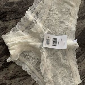 Hanky Panky Boyshort, size medium, color Biege